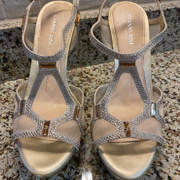 Gianni Bini Shoes - Gianni Bini gold heels